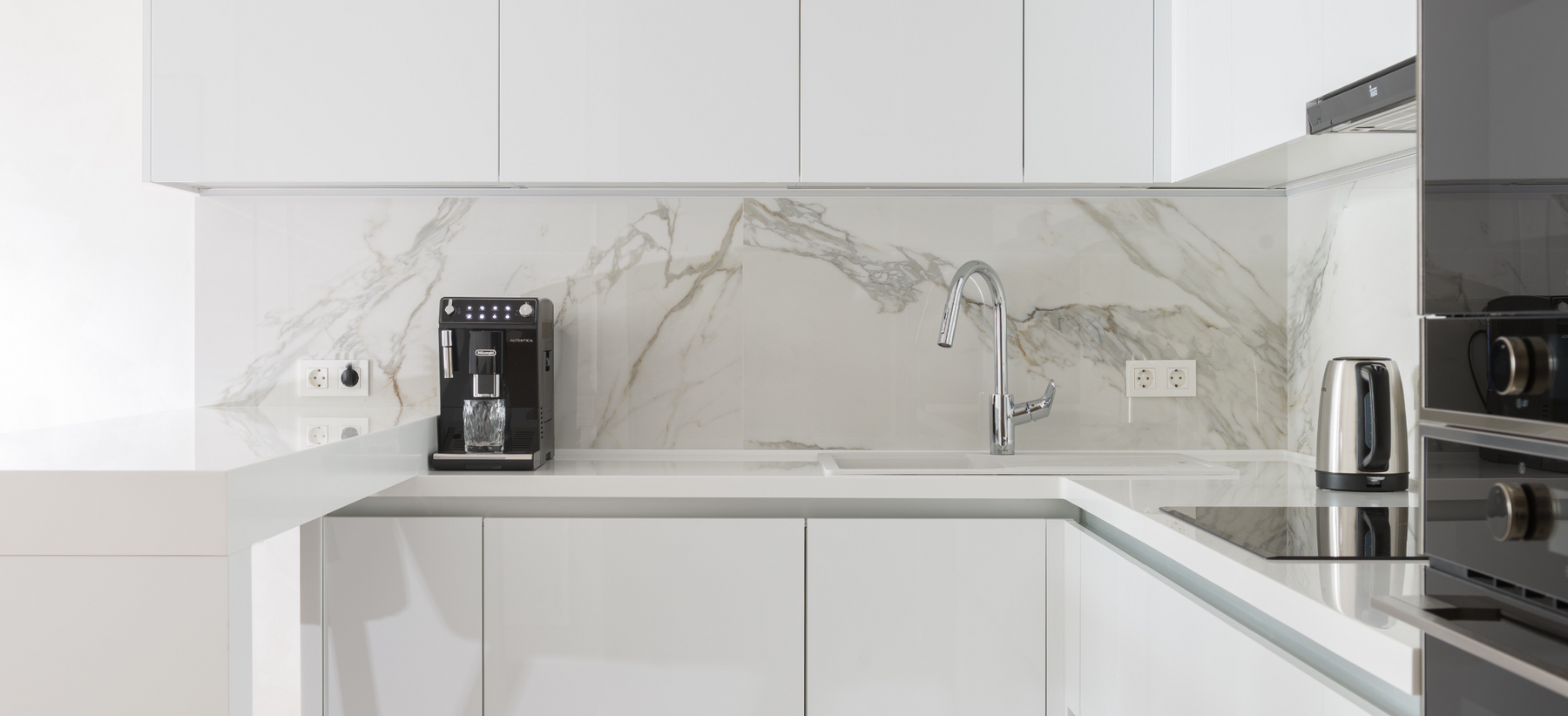 CRAFTING THE WHITE MARBLE KITCHEN OF YOUR DREAMS