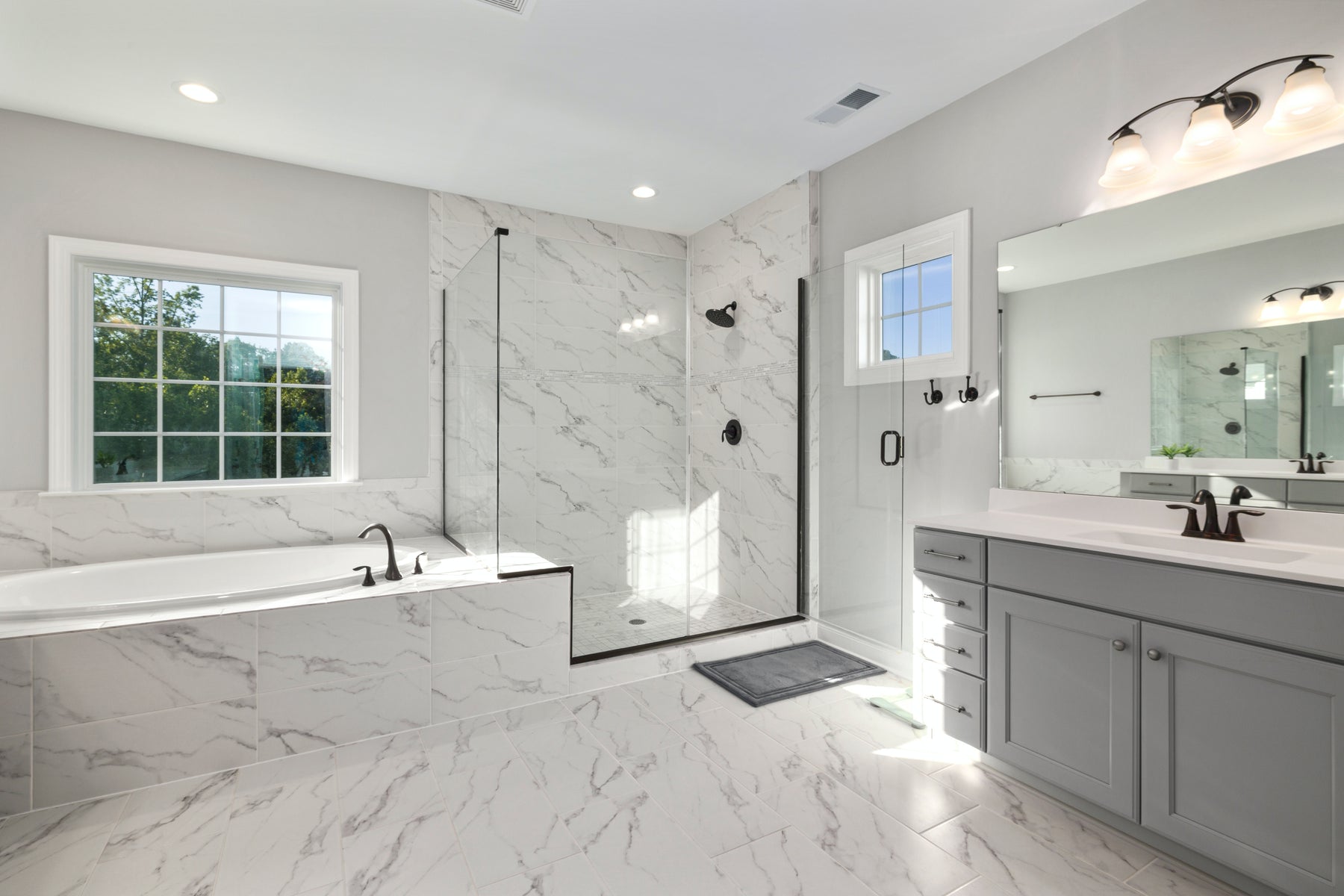 MARBLE: STRENGTH AND BEAUTY TO CREATE A COMFORTABLE ATMOSPHERE