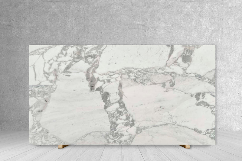 MARBLE CALACATTA CARRARA HONED 3/4
