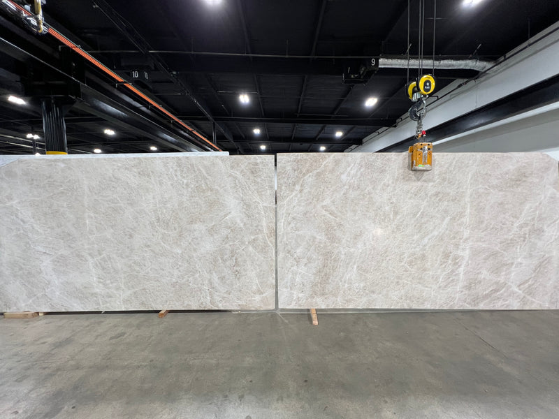 QUARTZITE PERLA VENATA HONED 3/4"_Bloque