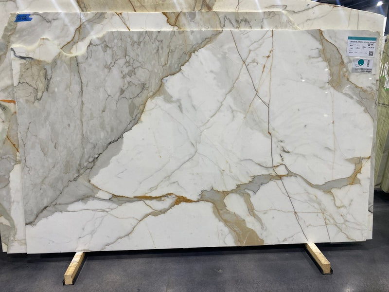 MARBLE CALACATTA MACCHIA VECCHIA SUPREME" POLISHED 3/4"