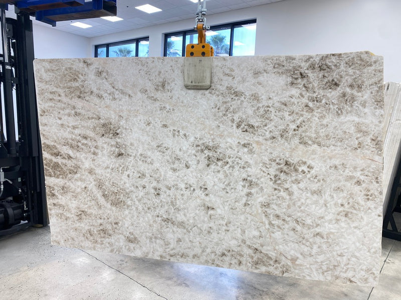 ONYX ALMOND POLISHED 3/4