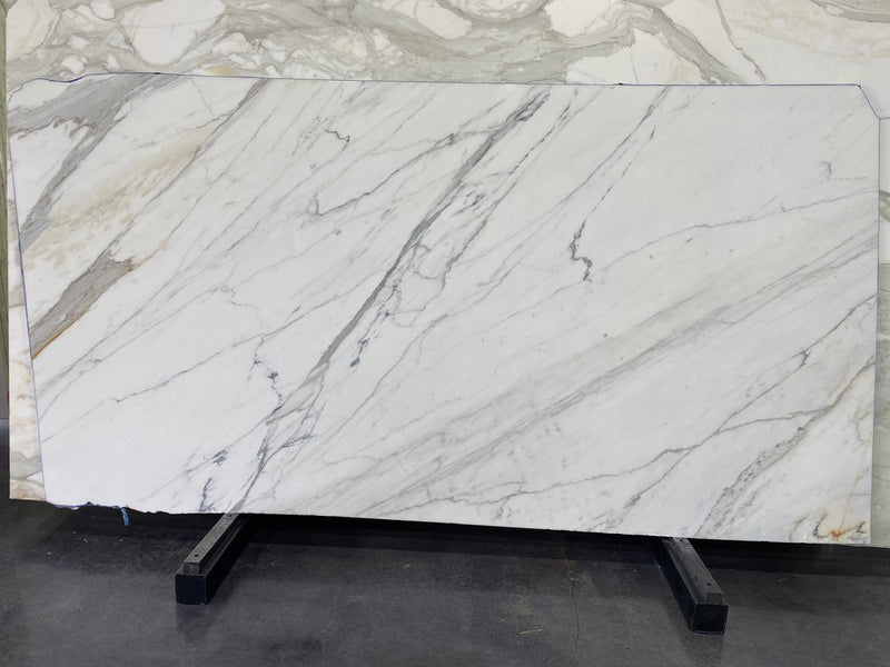 MARBLE CALACATTA STATUARIO HONED 3/4