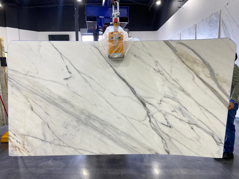 MARBLE CALACATTA STATUARIO HONED 3/4