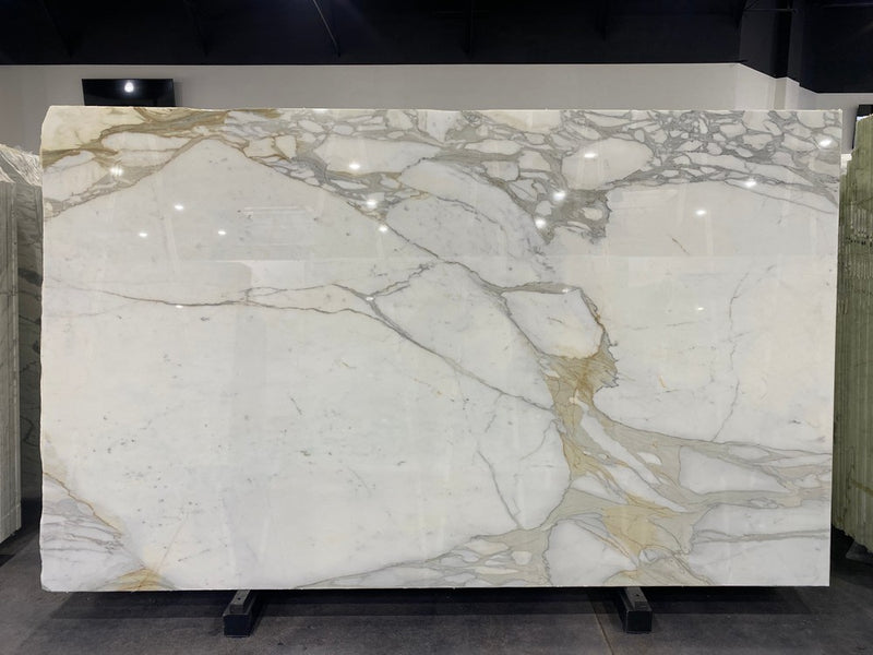 MARBLE CALACATTA PREMIUM POLISHED 3/4