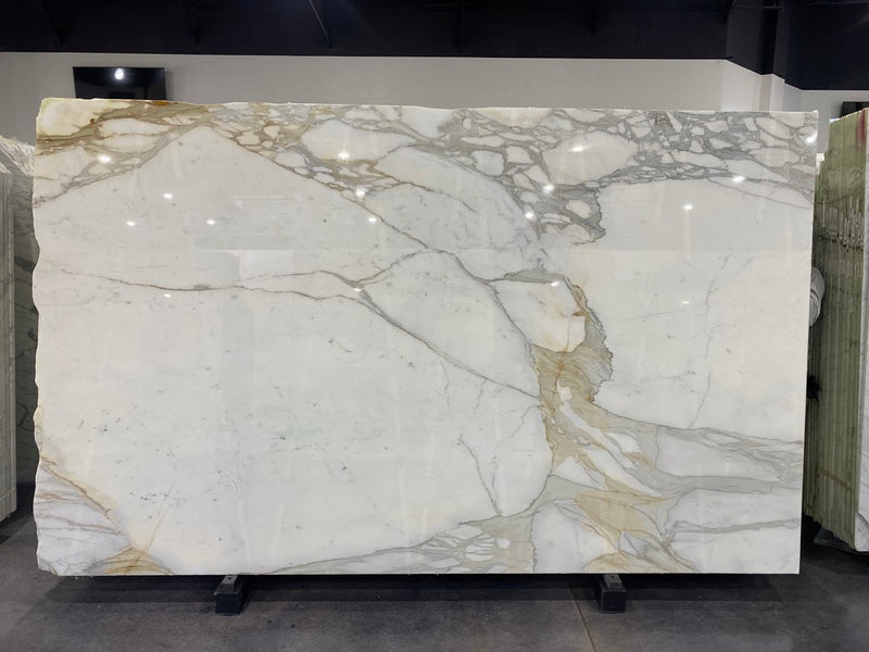 MARBLE CALACATTA PREMIUM POLISHED 3/4