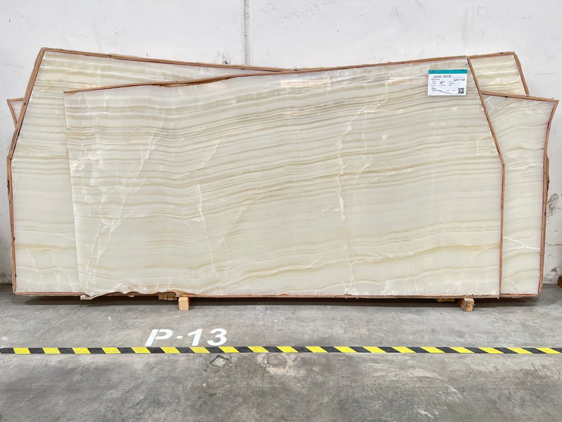 ONYX SNOW WHITE V/C POLISHED 3/4