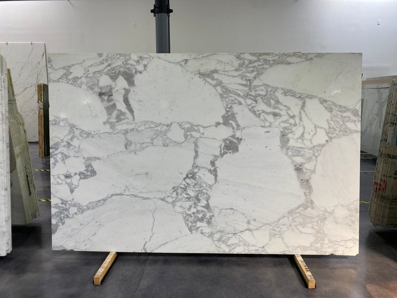 MARBLE CALACATTA CARRARA HONED 3/4
