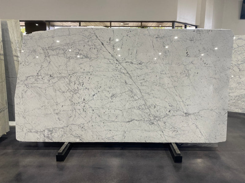 MARBLE CARRARA WHITE C" DUAL HONED & POLISHED 3/4"