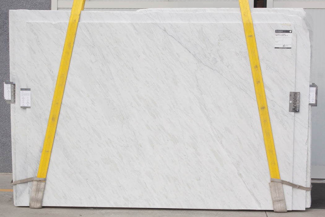 MARBLE BIANCO CREMO HONED 3/4