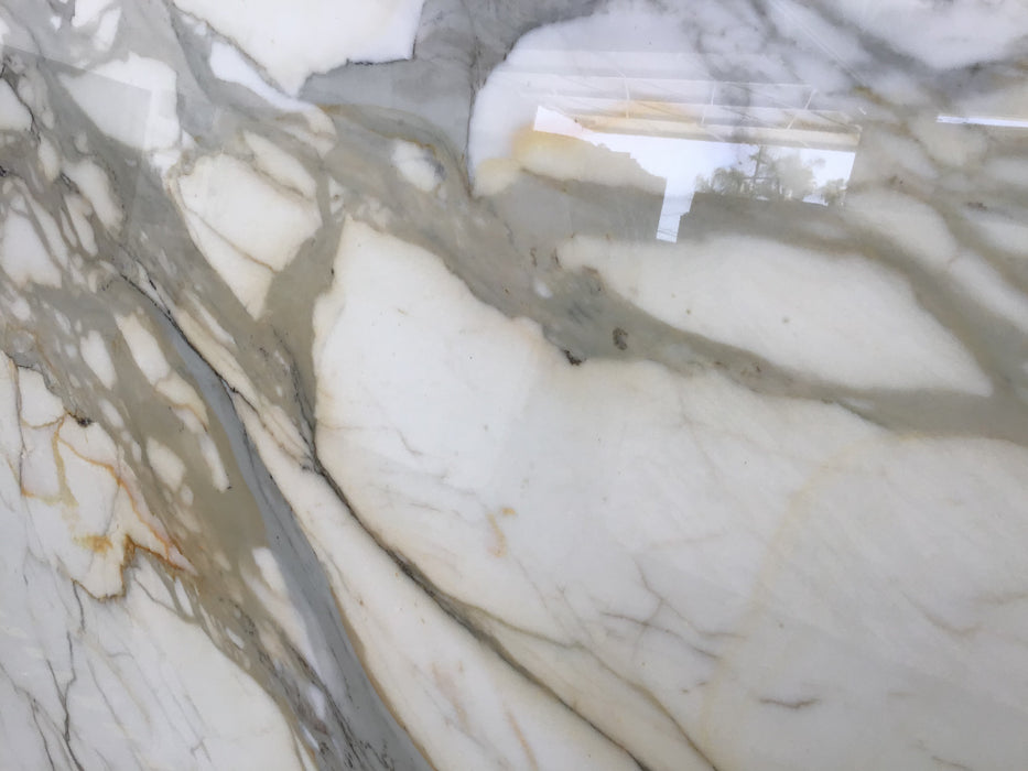 MARBLE CALACATTA OMG GOLD POLISHED 3/4 SP