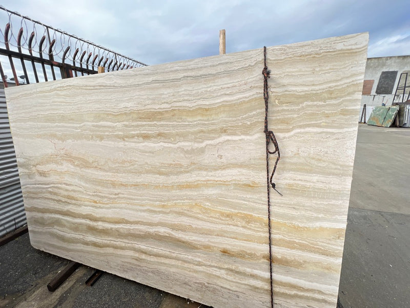 TRAVERTINO ONICIATO HONED 3/4