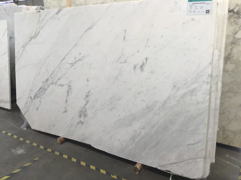 MARBLE CALACATTA VATICANO HONED 3/4